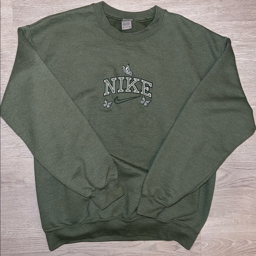 Nike Embroidered Crewneck